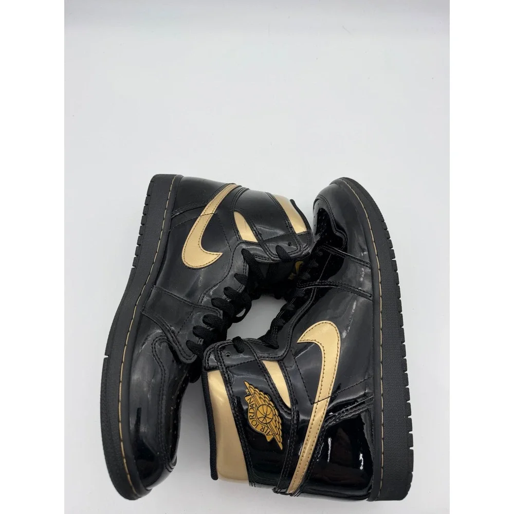 Nike Air Jordan 1 Retro High OG Black Metallic Gold 555088-032 Mens 10.5
